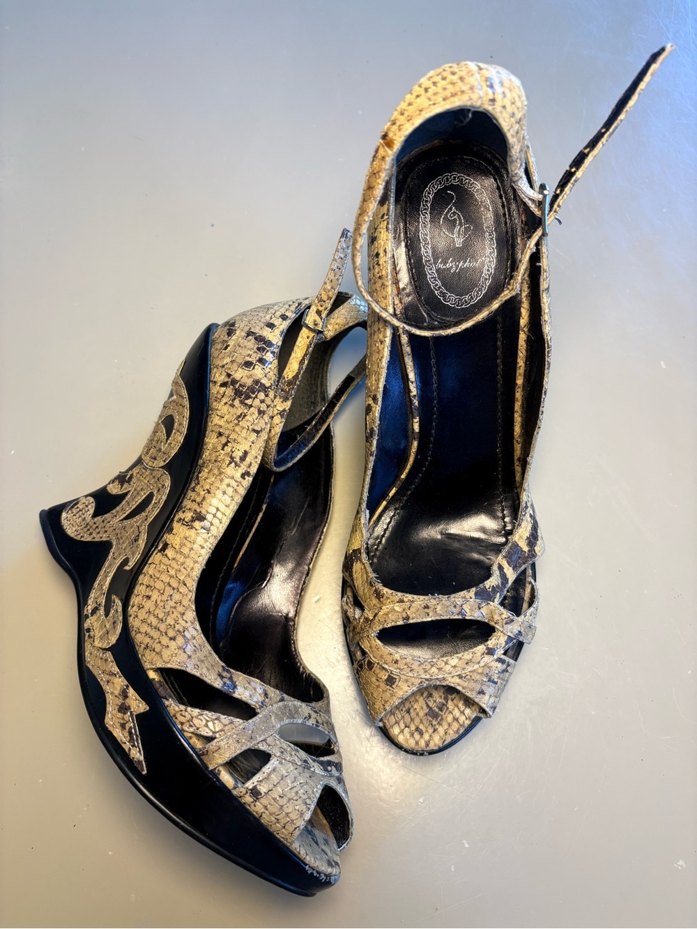 Y2K Vintage Baby Phat Snakeskin Pattern Peep Toe Wedge Platform Heels
